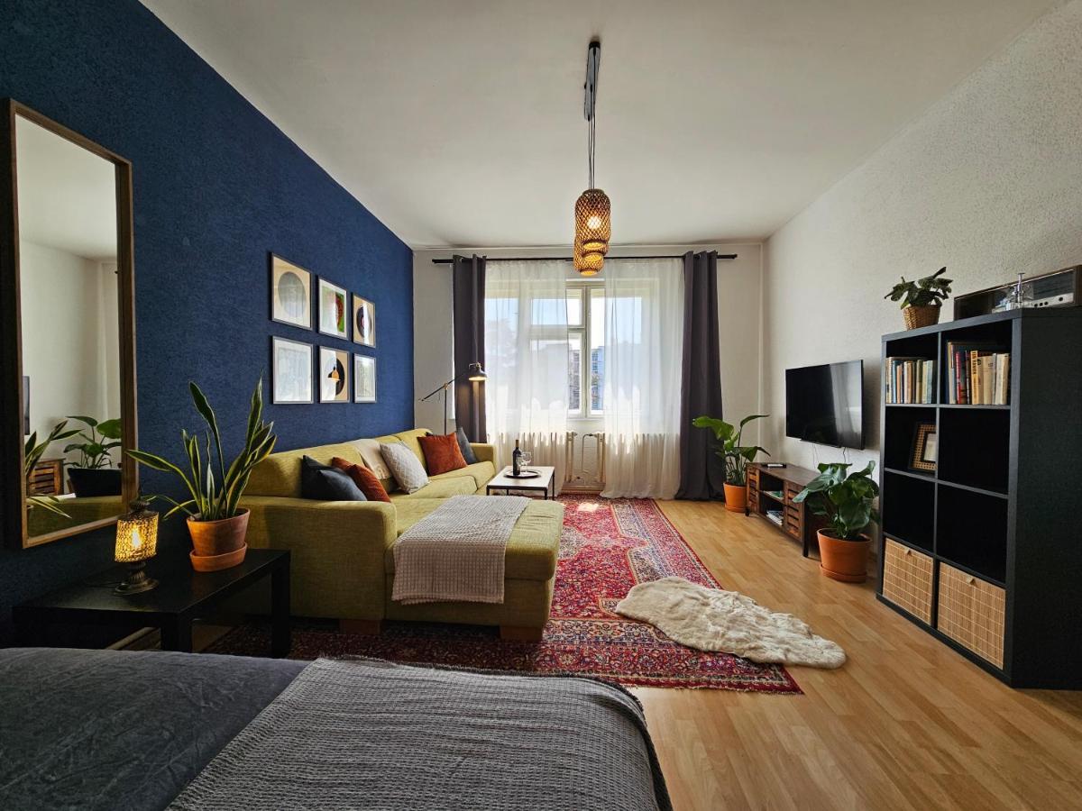 Stone Square Apartment Bratislava Bagian luar foto