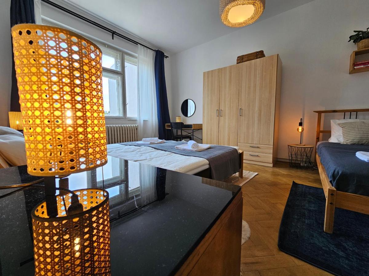 Stone Square Apartment Bratislava Bagian luar foto