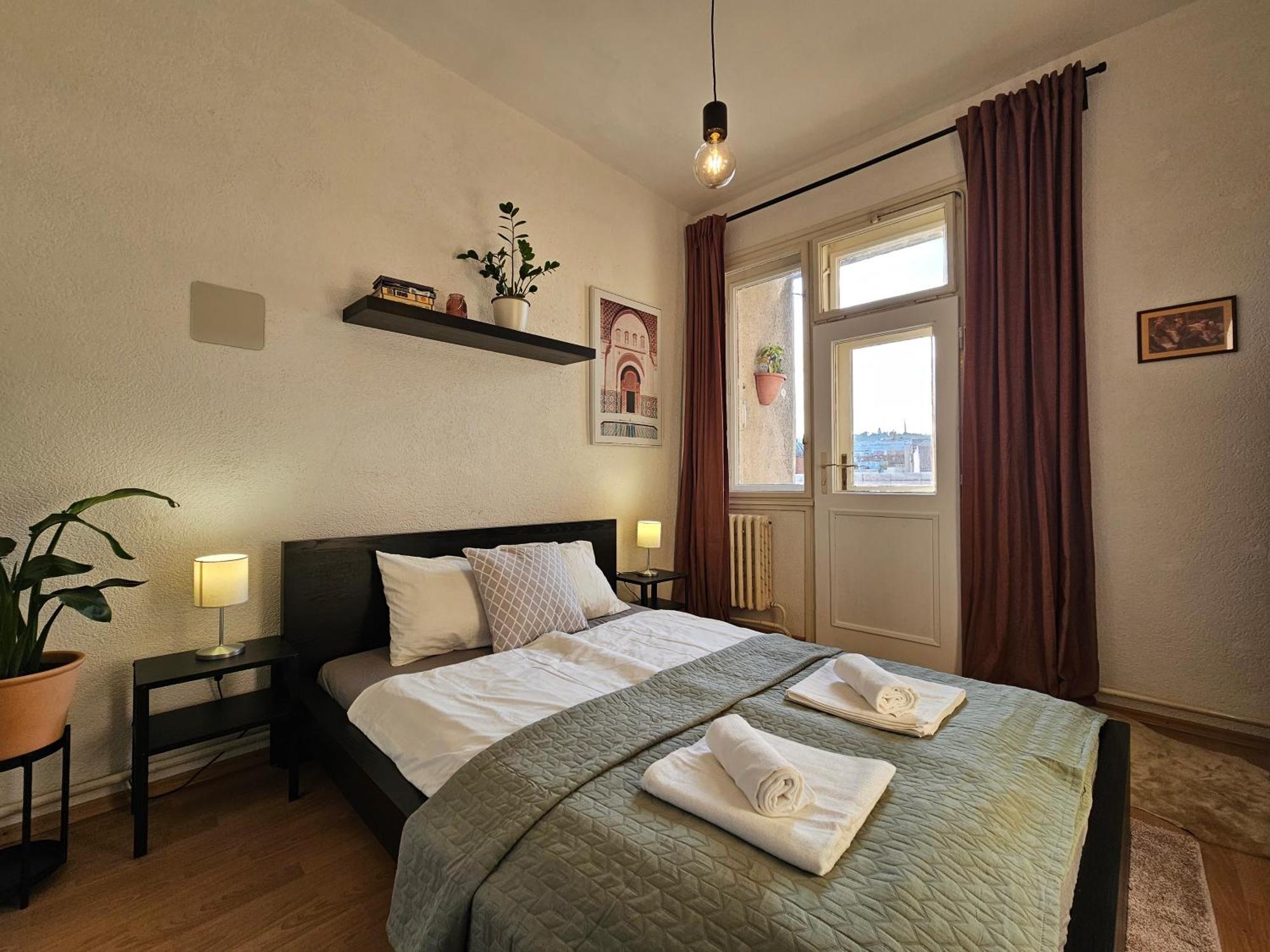 Stone Square Apartment Bratislava Bagian luar foto