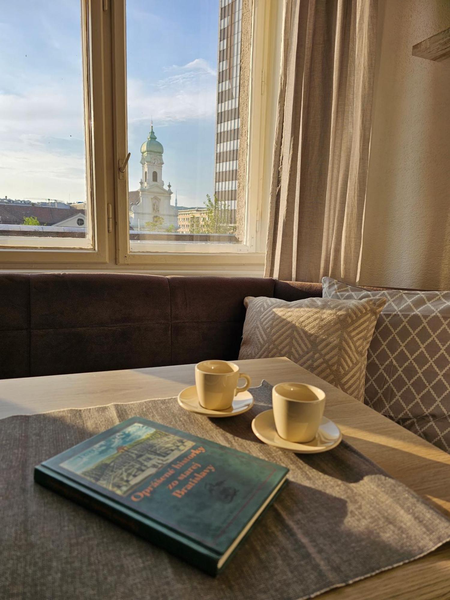 Stone Square Apartment Bratislava Bagian luar foto